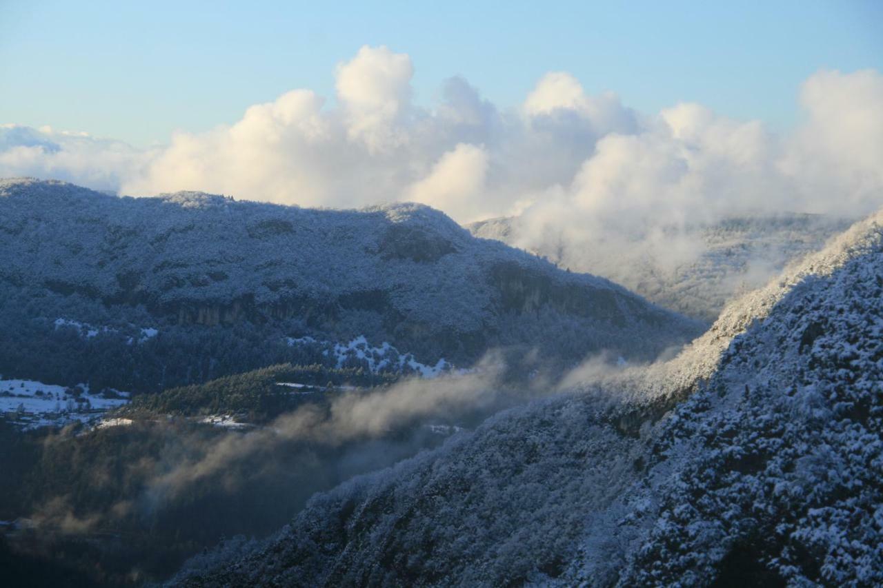 Au Coeur Du Lapidaire Septmoncel-Les-Molunes Luaran gambar
